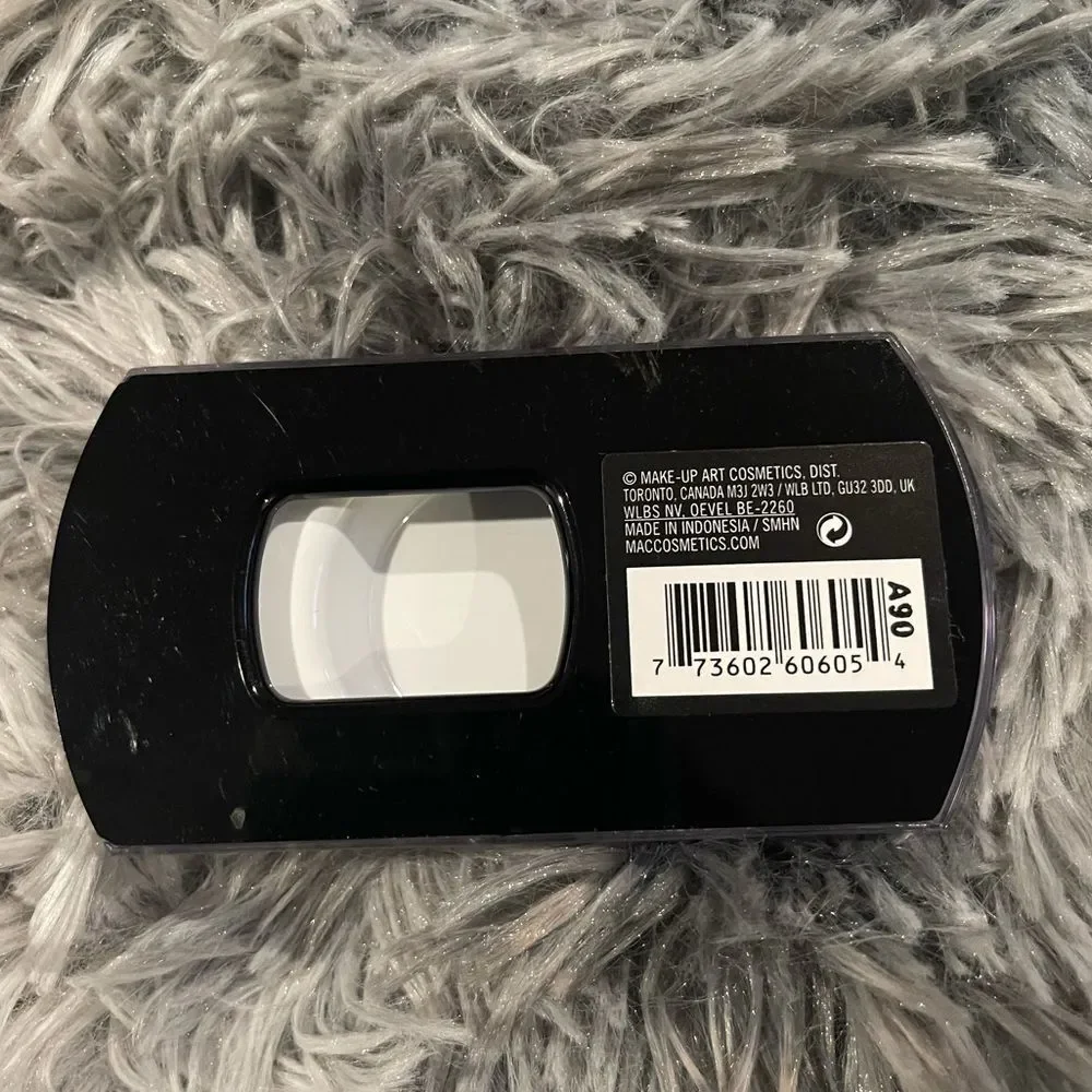 2 pairs!! MAC Cosmetics - 87 Maximalist Lash Fake Eyelashes - Picture 5 of 8